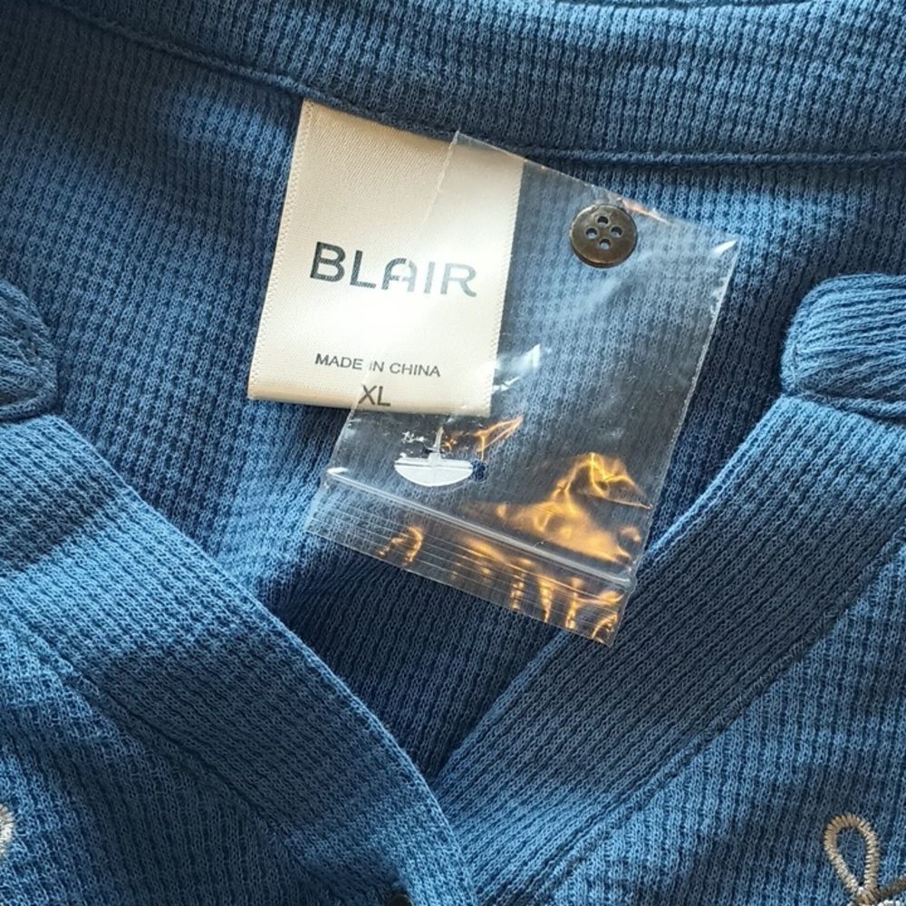 BLAIR Blue Split neck Waffle knit Floral Embroidered Top SIZE XL - Picture 6 of 9